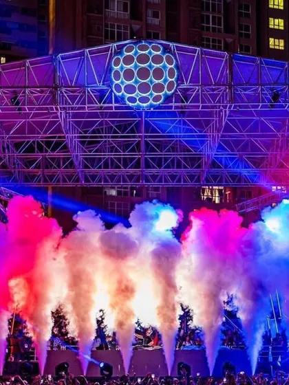 Another shot of the tri-color smoke effect, a powerful visual that connected with the local audience.