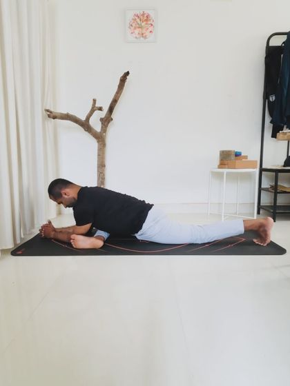 Pratyaksha Yoga - Yoga Teacher Training Asana Tutorials & Pose Breakdowns photo 3