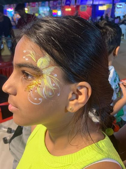 Whimsical Face & Body Art photo 45