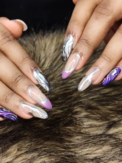 A different angle of the eclectic 3D chrome and purple manicure.