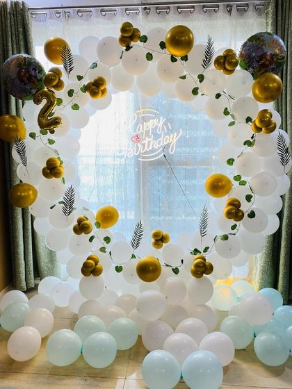 Birthday Balloon Arches & Backdrops photo 75