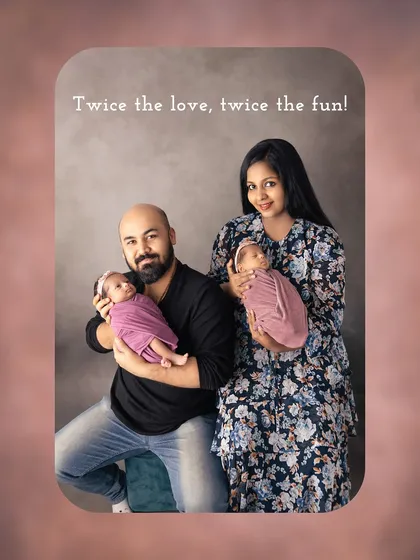 Twice the love, twice the fun! A beautiful first family portrait with newborn twins. My experience ensures that even sessions with two babies are calm and successful.