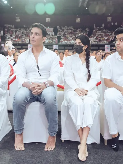We were privileged to host esteemed guests, including celebrities Sonu Sood and Jacqueline Fernandez, at the JITO Navkar Mantra Divas. We ensure seamless management and coordination for all high-profile attendees at our events.