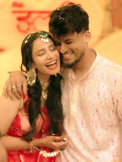 The Haldi ceremony is all about unrestrained fun and laughter. I love capturing these candid moments of pure happiness, where traditions are celebrated with playful hearts.
