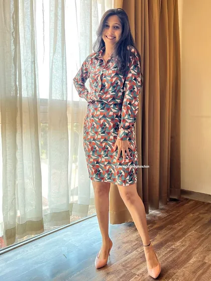 For a more contemporary look, I designed this shirt and skirt co-ord set in a classy printed crepe. It’s a sophisticated and modern take on the co-ord trend.