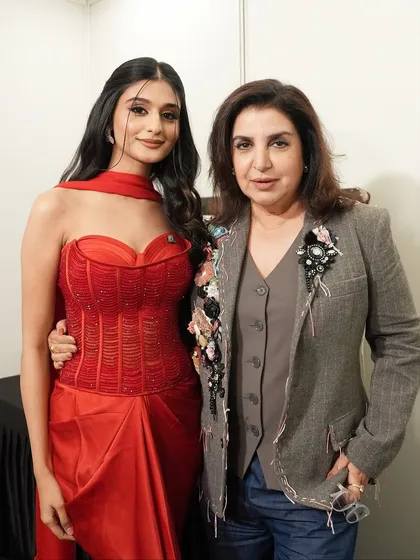A lovely moment captured backstage with Payal Gaming and the legendary Farah Khan at the YouTube Fanfest. It's always an honor to be part of such incredible events.