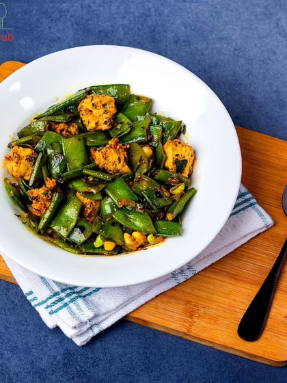 We love using seasonal vegetables like Papdi, or broad beans. This sabzi combines the goodness of broad beans with fenugreek balls, creating a dish that's high in fiber and great for immunity.