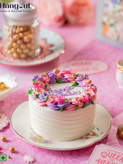 A sweet hug for Mom. This Red Velvet Bento Cake is decorated with a floral wreath and says it all: love, warmth, and gratitude in every bite.