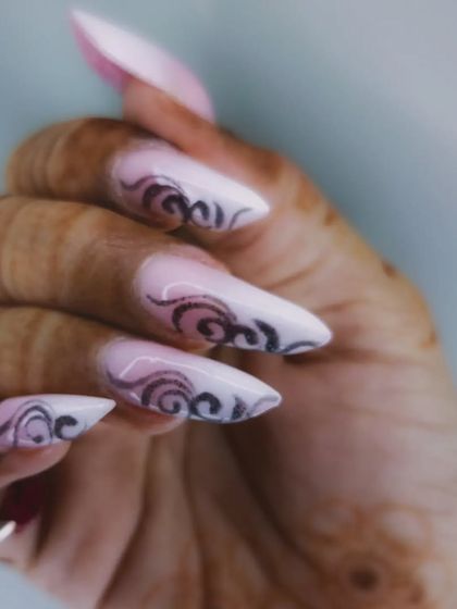 Bold Prints & Graphics photo 9