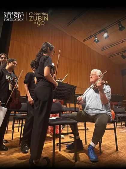 A truly inspiring moment for our students as they receive personal instruction from the world-renowned violinist Pinchas Zukerman during a masterclass. We provide these unparalleled opportunities for our students to learn from the very best in the world of classical music.