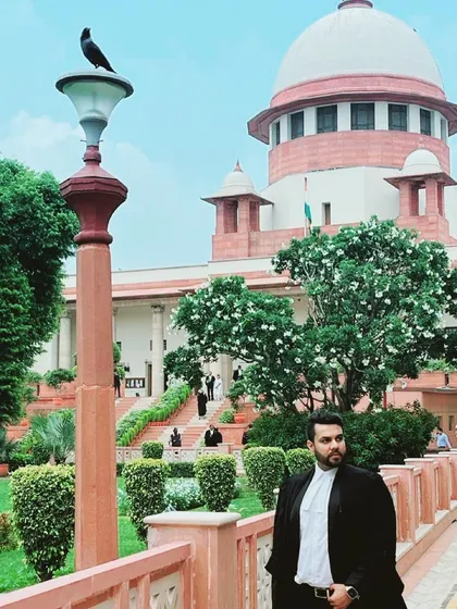 The grounds of the Supreme Court of India. A serene environment for preparing for intense legal arguments.