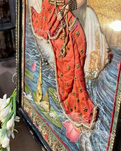 Curated Artisan & Vintage Decor