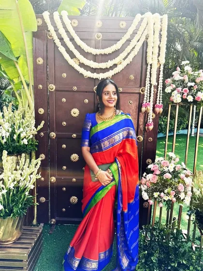 This is the look that blew up my DMs. A client looking absolutely breathtaking in a 3D pure Mysore crepe saree at a wedding.