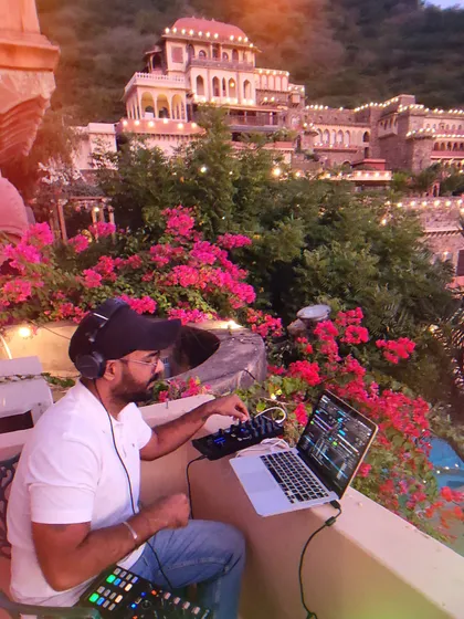 Setting up for a magical Sufi night at the stunning Neemrana Fort. No matter the destination, I bring the perfect soundtrack to match the beautiful scenery and create an unforgettable atmosphere.