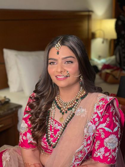 Flowing Waves & Curls photo 17