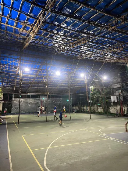 This is where the magic happens. Our indoor covered court in Bandra allows for year-round basketball training, so players never lose their momentum, no matter the weather outside.