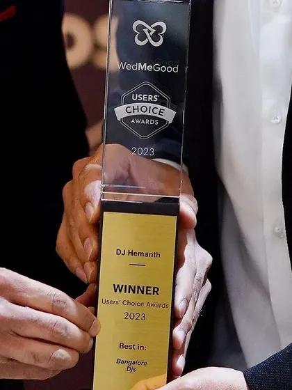 I am incredibly proud to have won the WedMeGood Users' Choice Award for Best DJ. This recognition from my amazing clients is the biggest honor and motivates me to keep the dance floors packed and the energy high at every single event.