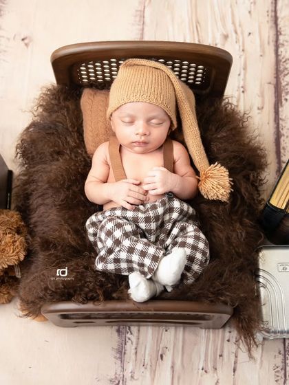 Newborn Dreams: Posed & Swaddled photo 24