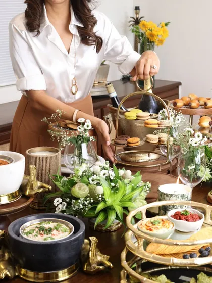 A beautifully set table is the heart of any gathering. We offer a complete suite of hosting essentials, from elegant serving bowls and tiered platters to ambient candles and floral arrangements, allowing you to create an inviting and luxurious atmosphere for your guests.