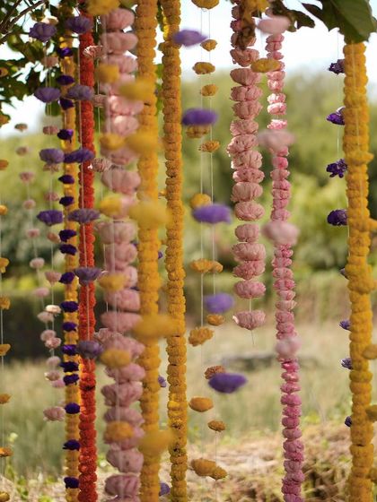 Artistic Floral Installations photo 4