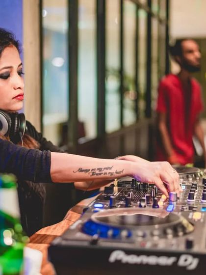 Dianna - Live DJ Performance Peak-Hour Club Nights photo 41