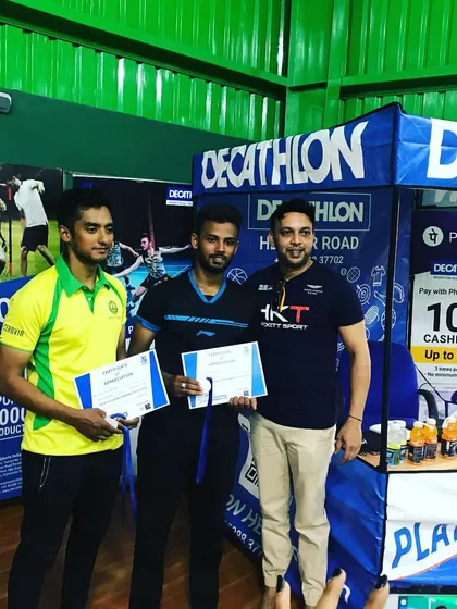 Celebrating the winners of a tournament held in partnership with Decathlon. I can help organize awards and prize distribution to make your corporate sports event even more memorable.