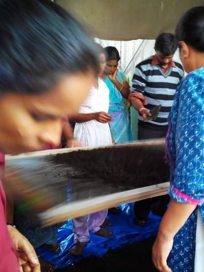 A throwback to my early days of community vermicomposting. Earthworms are incredible creatures that teach us about transformation. We turned garden clippings into rich vermicompost, a process detailed in my book.