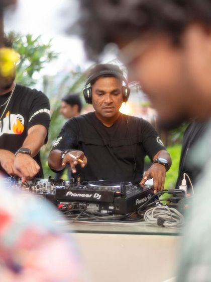 A candid shot from a sundowner set. Playing outdoors as the sun goes down requires a special selection of tracks to match the changing mood.