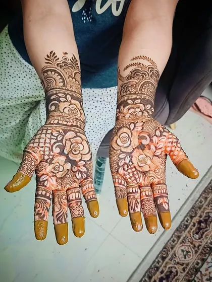 Another example of a healed floral mehandi, showing the rich, dark color that develops from my henna.