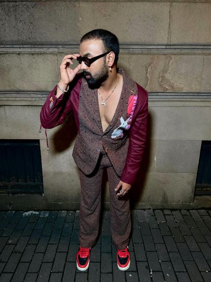 Arshad Ahmed redefines luxury in our Phantasm Suit. The rich maroon linen, coupled with intricate details, strikes the perfect balance between classic and contemporary style.