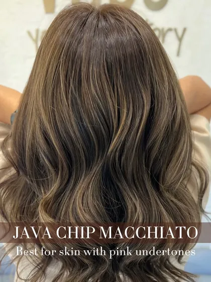 A perfect example of our Java Chip Macchiato shade. We formulated this blend of cool and neutral tones to create a multi-dimensional brunette look, ideal for adding richness and depth while beautifully complementing skin with pink undertones.