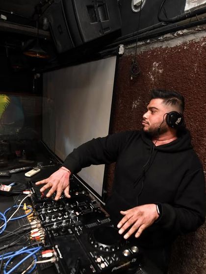 Behind the Decks: The Art of the Mix photo 47