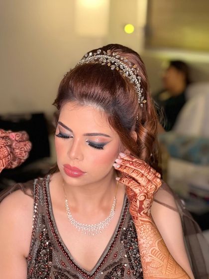 Chic Reception & Cocktail Looks photo 26