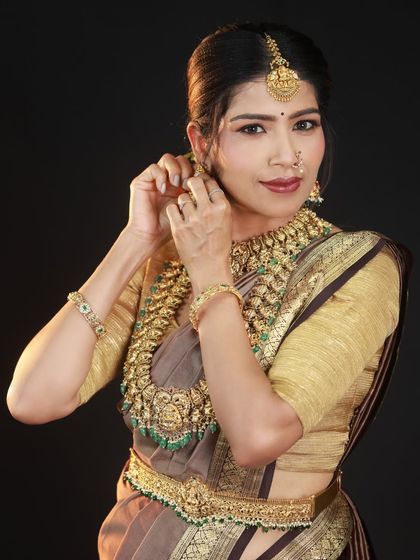 Elegant Sarees & Drapes photo 5