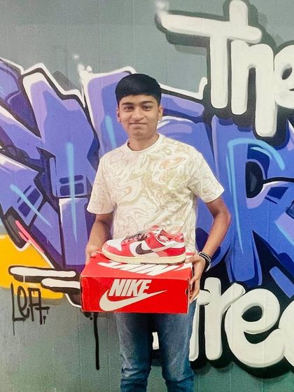 That feeling of unboxing a fresh pair of Nike Dunks. Enjoy them!