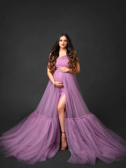 Dramatic Trail Gowns photo 3