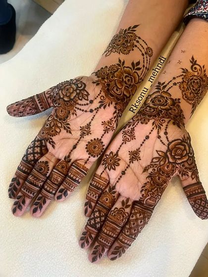 Sonu - Bridal & Wedding Mehndi Modern & Minimalist Mehndi photo 37