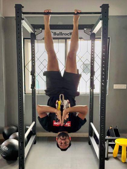 Prashanth Ponnappa - Strength and Conditioning Calisthenics & Handstands photo 5