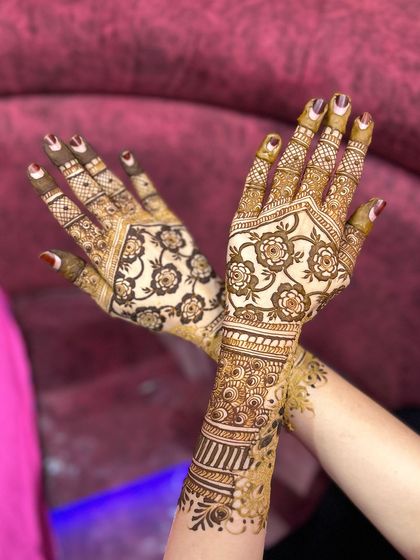 A beautiful floral design for a "Baat Pakki" ceremony. The patterns are elegant and celebratory.