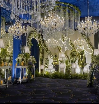 Royal Palette: A Night in Blue & Silver photo 3