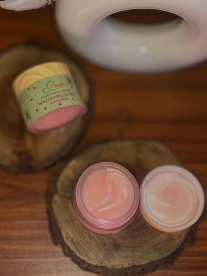 The light, refreshing texture of my Watermelon Gel Sunscreen is perfect for daily use. It's packed with niacinamide and aloe for extra skin benefits.