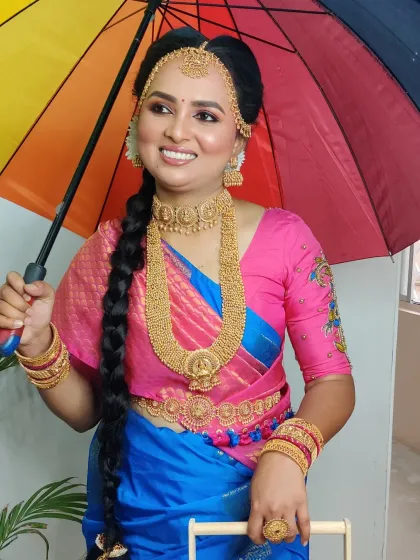 Another beautiful portrait of the Madisar style, showing its elegance and cultural significance. It's a privilege to keep these traditional drapes alive.