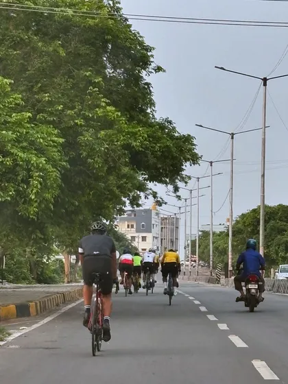 A shot of the peloton during the Turahalli 13 race. Road races are a common sight in the Bangalore cycling scene, and our members are always active participants.