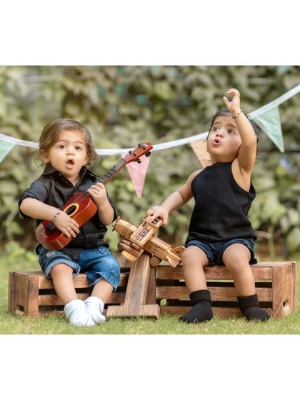 Outdoor Portraits & Playtime photo 16