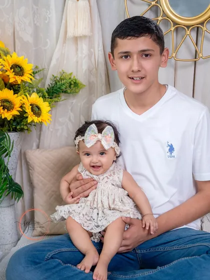 The sweet bond between a big brother and his baby sister. Capturing sibling relationships is one of my favorite things, preserving the start of a lifelong friendship.