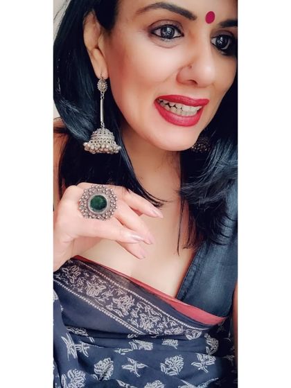 A fun, expressive close-up in my printed cotton saree. Style is about showing your personality.