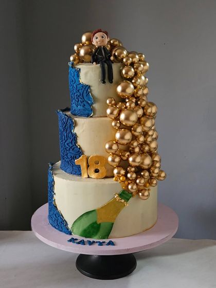 Pink Frost Patisserie - Handcrafted Edible Figurines & Toppers Elegant Celebrations: Engagements & Anniversaries photo 7