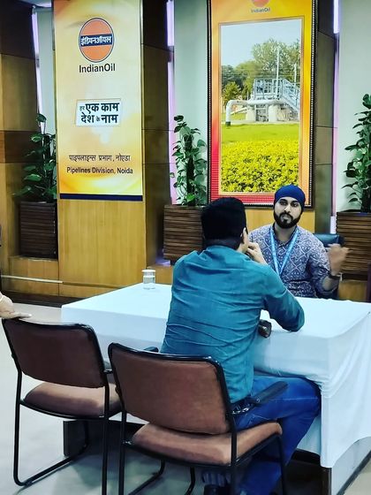 Another one-on-one consultation at the IOCL Ashok Nagar event. My goal is to provide practical, actionable advice that people can integrate into their busy lives.