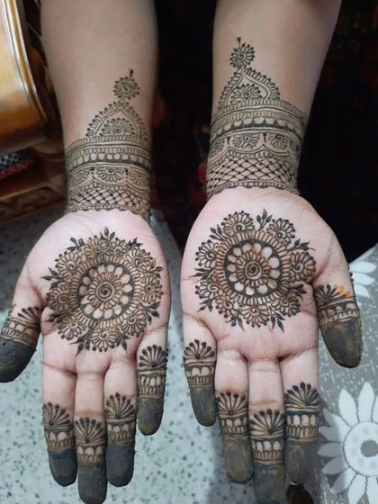 Chandu - Guest & Party Mehendi Classic Mandala Art photo 5