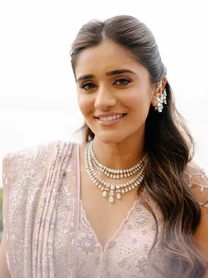 Mastering soft, dreamy makeup for pre-wedding events is key. In my course, you'll learn to create these fresh, pastel-toned looks for Roka and engagement ceremonies, ensuring your brides glow.